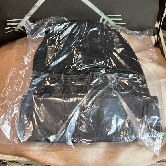 New England stocking/winter cap - Picture 3 of 4